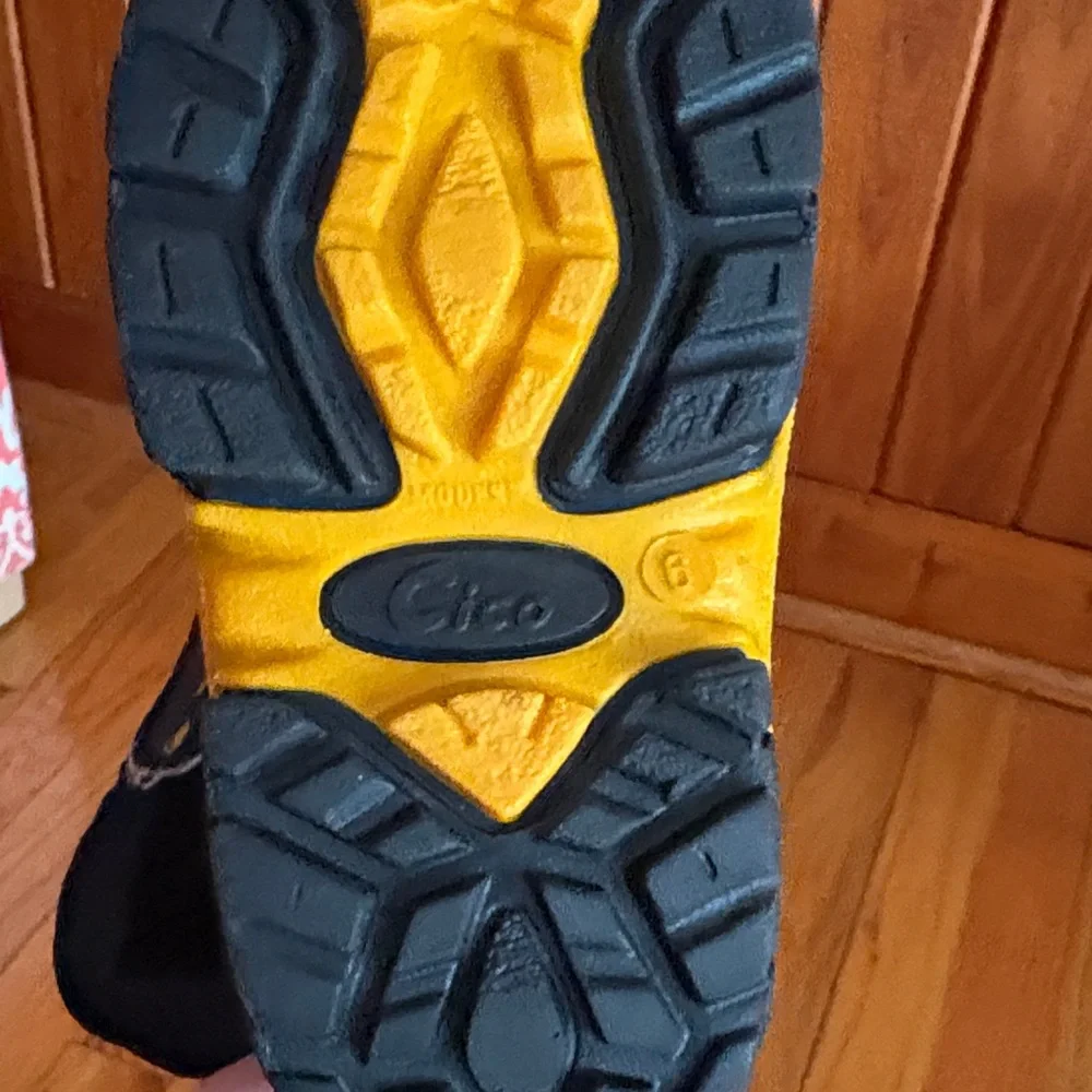 Tundra Cico Black and Gold Toddler Snow Boots